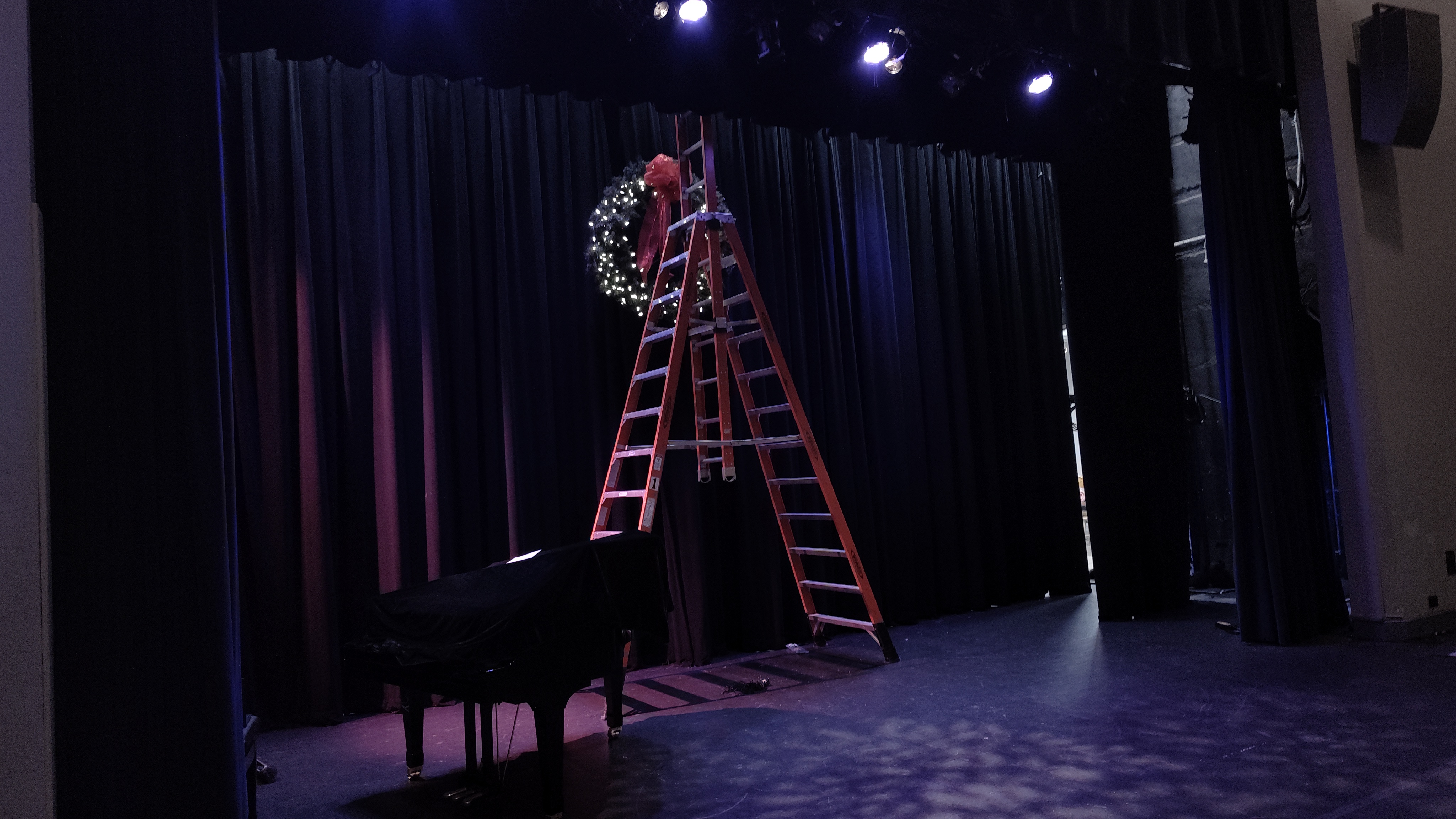 Holiday wreath and lighting texture, Paramount Theatre