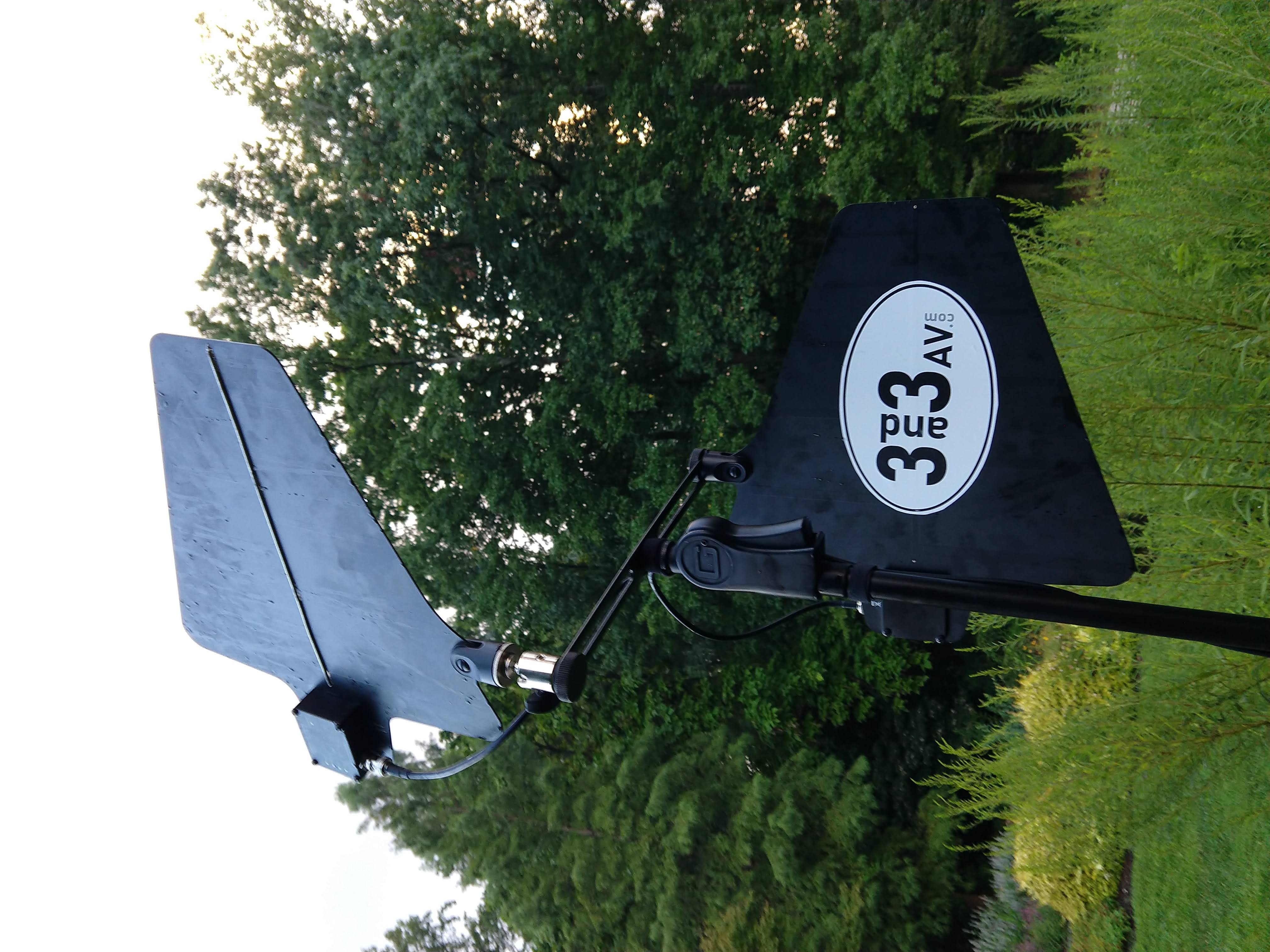 Battery powered wireless rig for a roving Shakespeare play